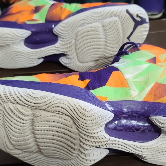 Jordan 29 hare okc - Picture 4 of 5